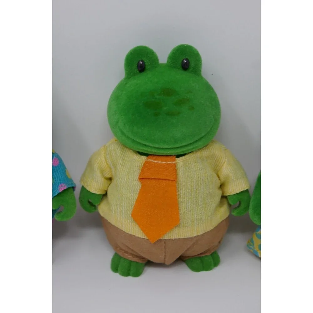 Li'l Woodzeez Croakalily Frog Family Figures Set of 4 w/Clothing